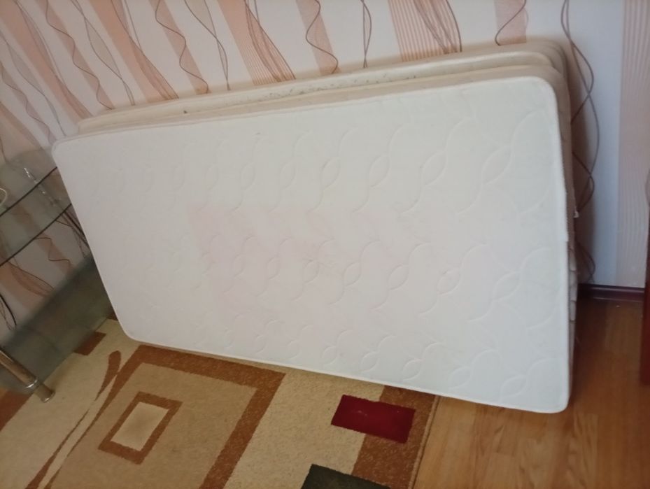 Продам матрас б/у