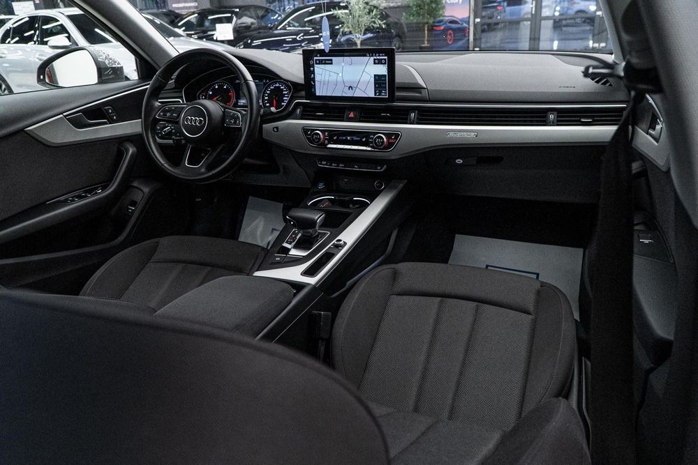 AUDI A4 2022 — imagine 2