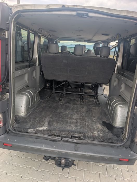 Renault Trafic 2.0//Varianta lunga 8+1 locuri!!