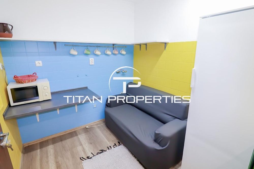 Дава се под наем Къща в с. Приселци, Област Варна - 550 кв.м за 450 € - Снимка #4