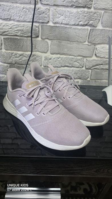 Оригинальные кроссы adidas