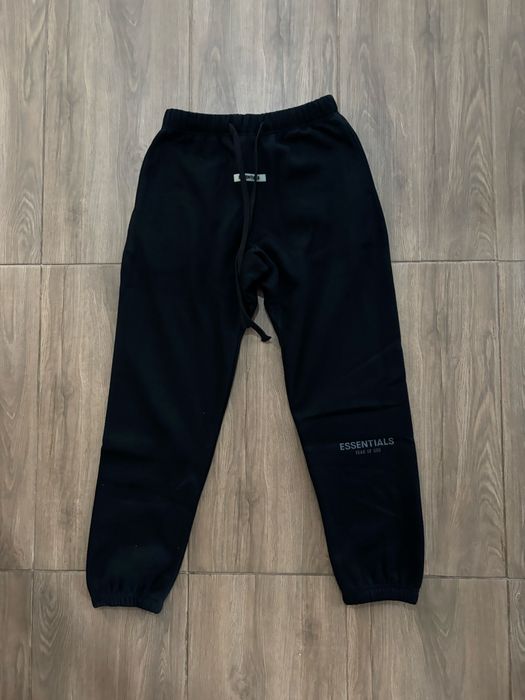 Pantaloni Essentials