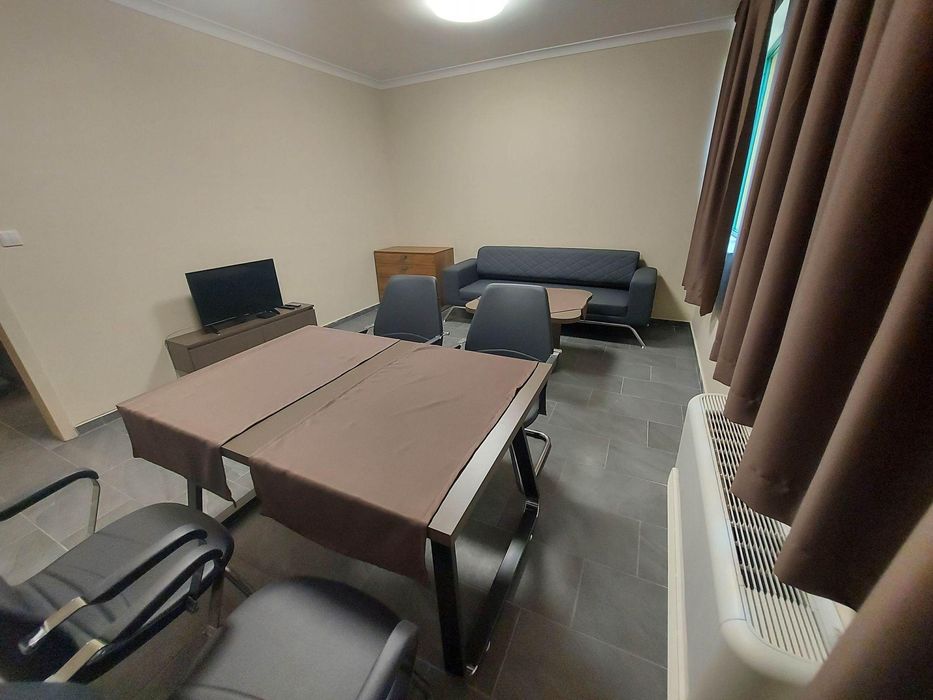 Дава се под наем Двустаен апартамент в Бургас, Център - 55 кв.м за 561 € - Снимка #4