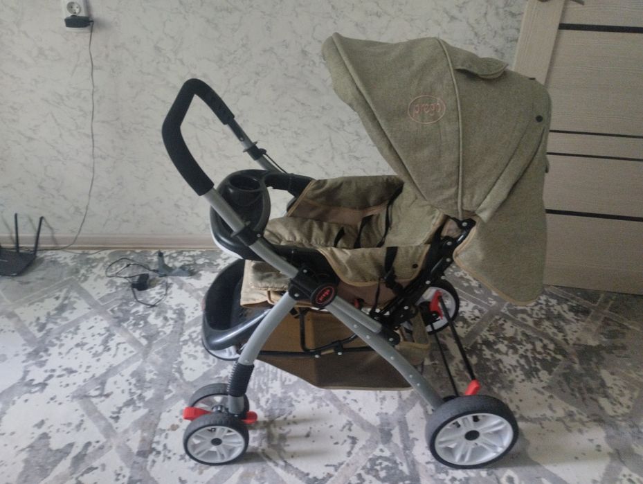 Продам коляску,, Prego"