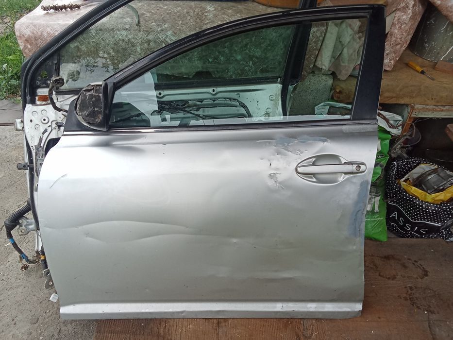 Продам запчасти Avensis