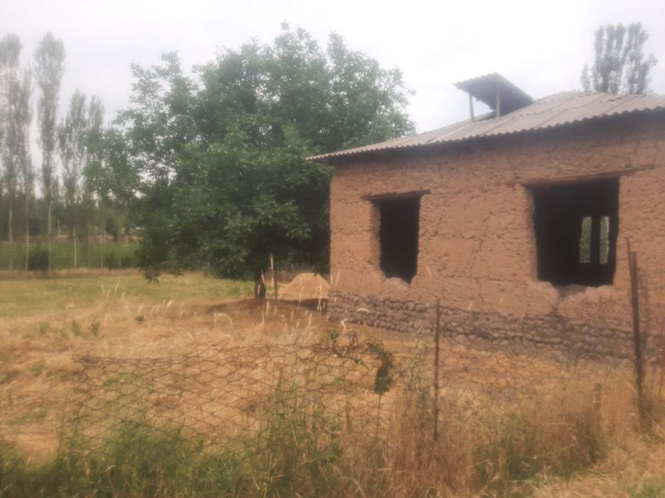 Uchastka sotiladi Pul kerak bulib qoldi. Xujjatlari joyida