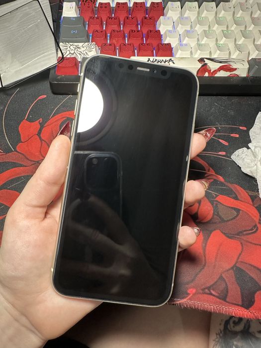 Продам iphone 11 128 gb