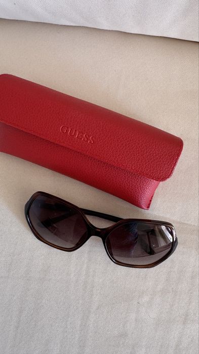Слънчеви очила D &G и GUESS