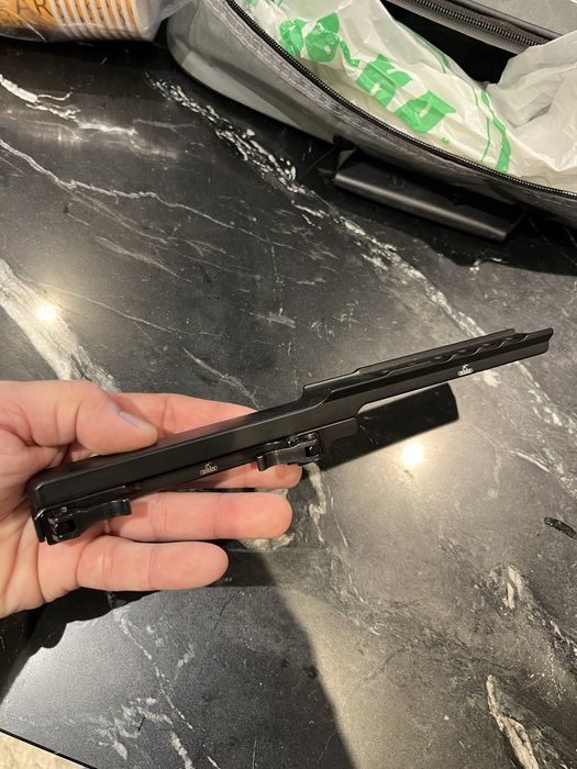 Монтаж за Sauer за термо Hikmicro