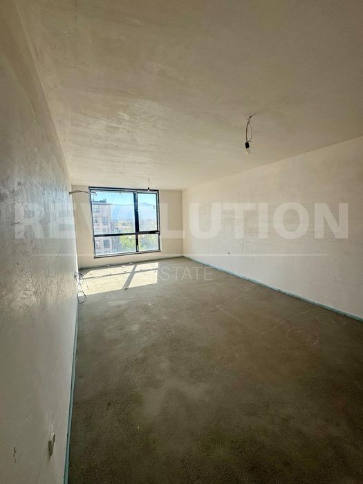 Продава се Двустаен апартамент в Пловдив, Христо Смирненски - 76 кв.м за 1500 €/кв.м - Снимка #1