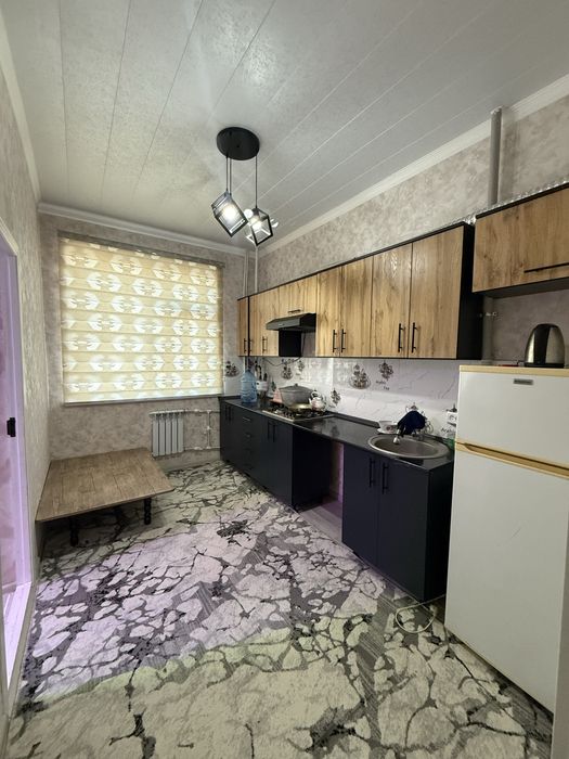 Срочно ижарага берилади оилага 2 хона 2- етаж 22- мактаб олдида