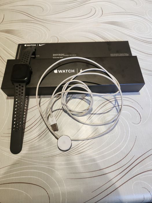 Apple watch Nike 7 series 45mm Епъл часовник