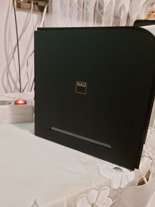 Go Soundboks. .Bluesound PulseFlex.Nad D3020