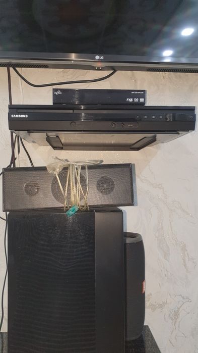 Продаются напольные колонки Samsung