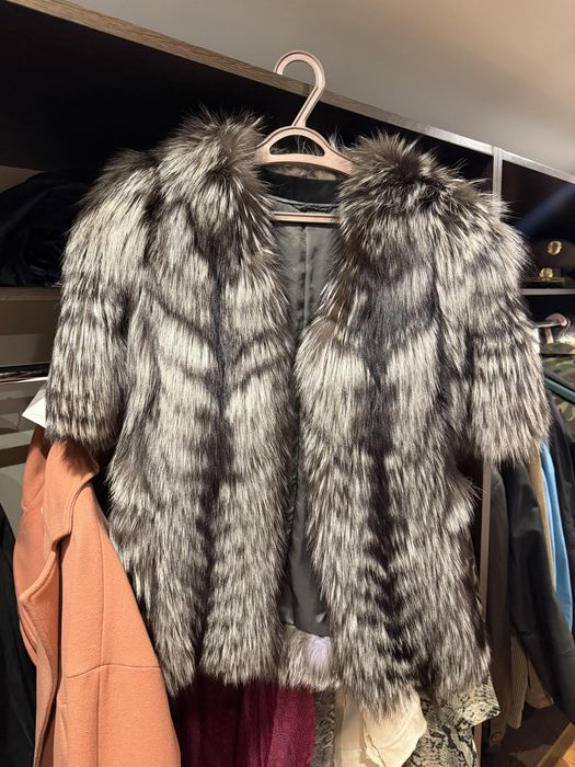 Шуба из отборных шкурок чернобурки