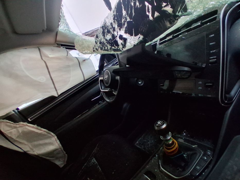 Tucson avariat motorul pornește cutia este ok