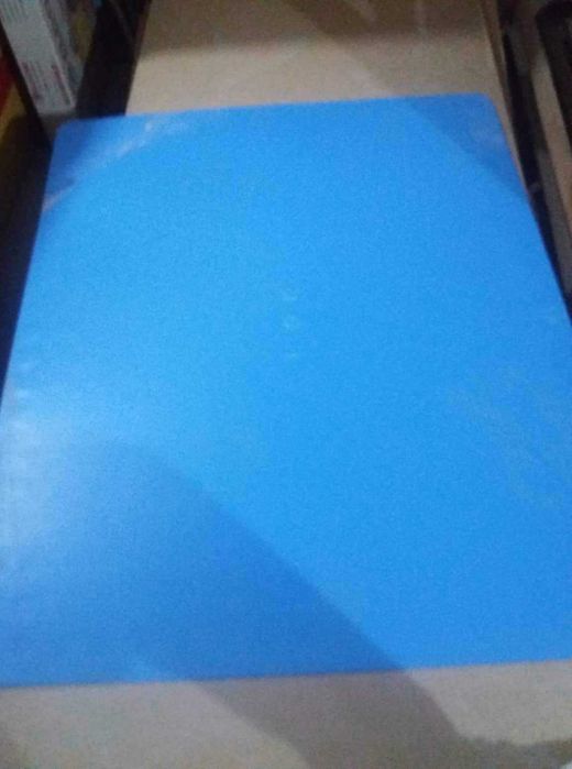 Пластмасови плоскости