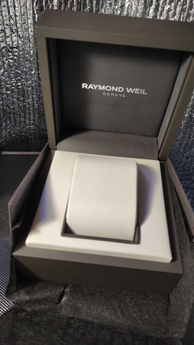 Коробка к часам Raymond Weil