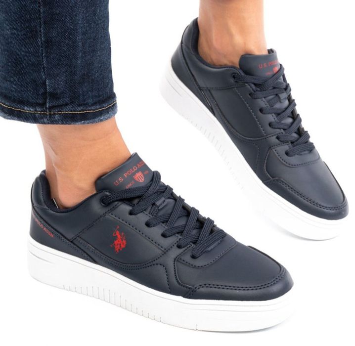 Продается кроссовки