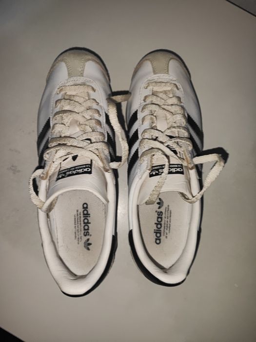 Крассовки адидас