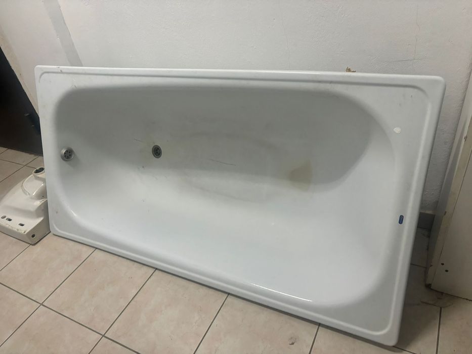 Продам ванну и унитаз