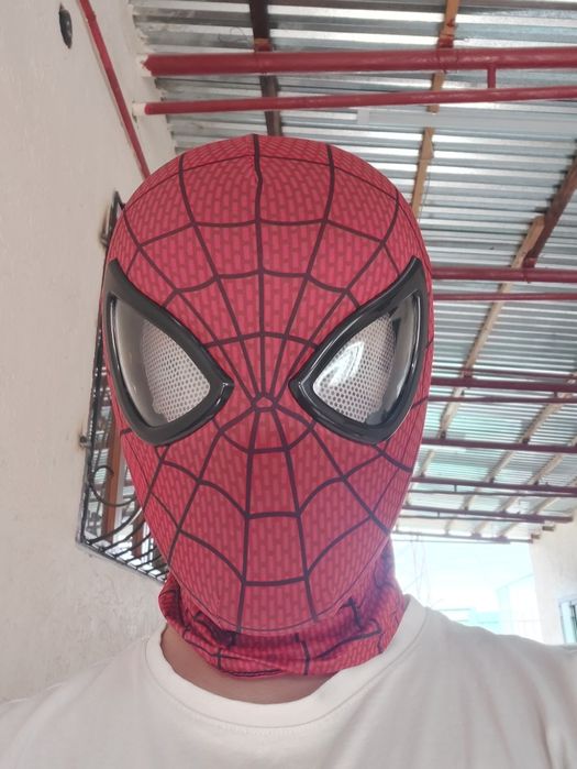 Продаю маску Человека Паука