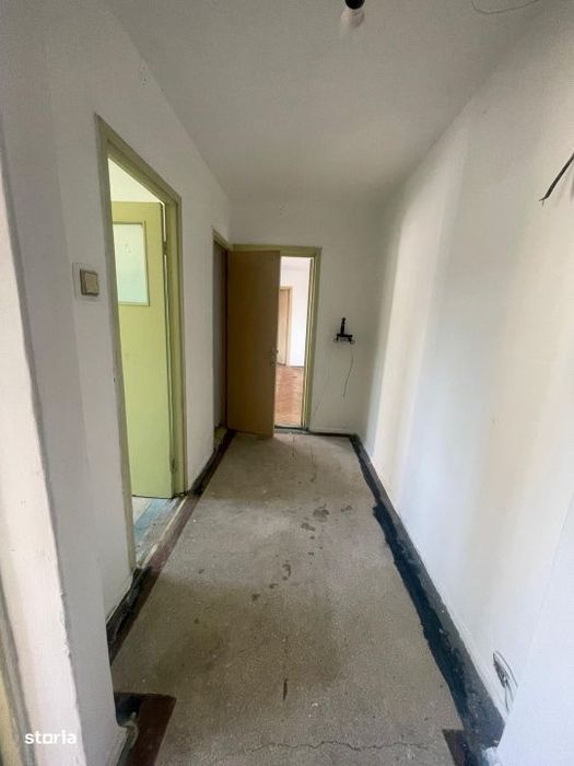 Apartament cu 3 camere, 63.20 mp, zona Valea Rosie