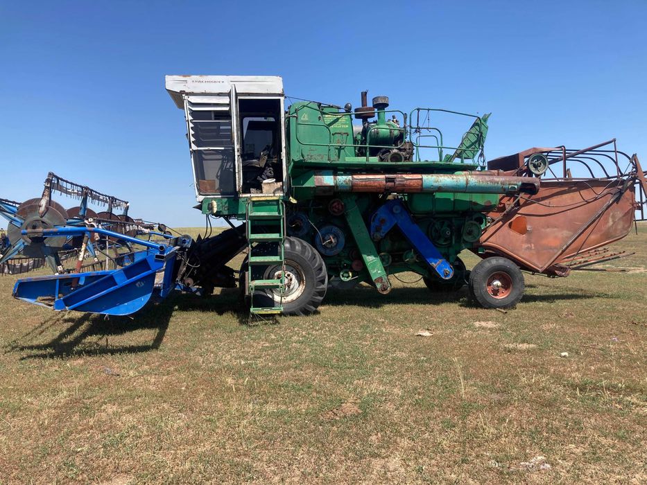 Комбайн Енисей-1200