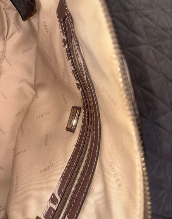 Geanta Guess in stare impecabila