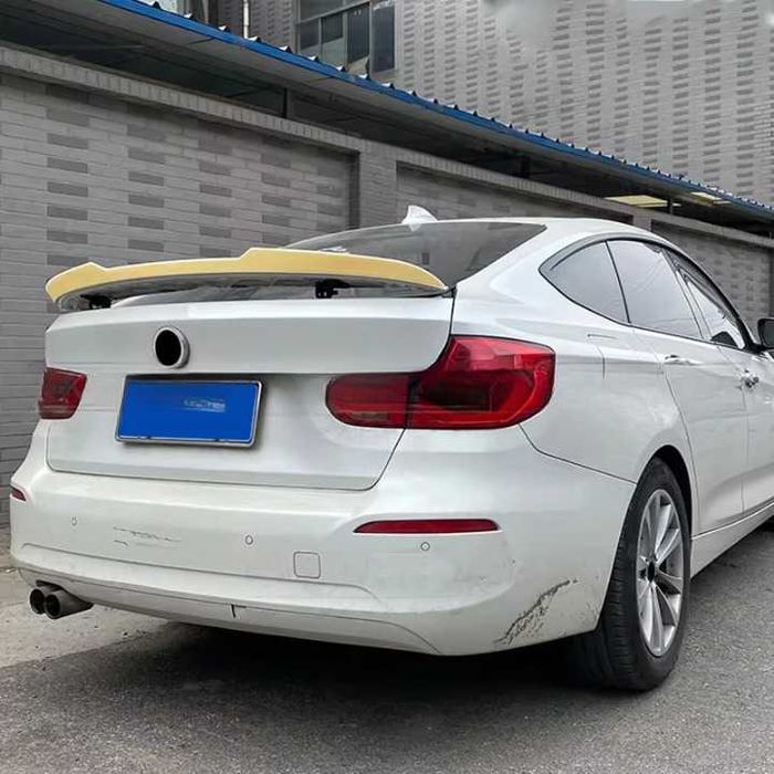Eleron Lip Codita Portbagaj BMW Seria 3 F34 GT, Model M4, Negru Lucios
