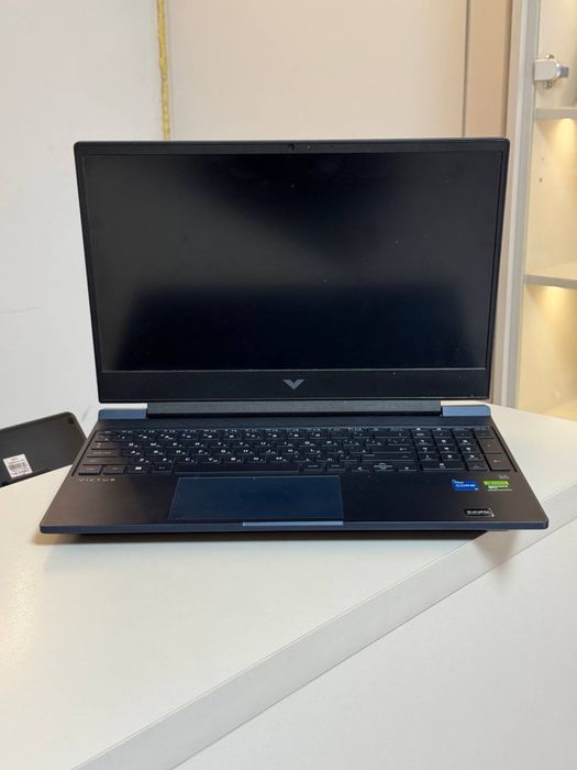 HP Victus i5/12, SSD 512GB, RTX4050 |