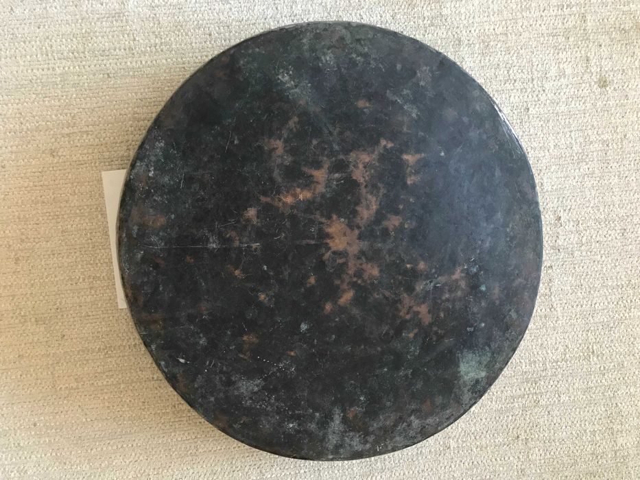 Продава стара медна тава