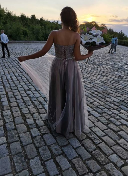 Рокля за абитуриентски бал