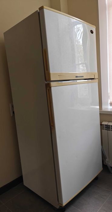 Холодильник Daewoo FR-430