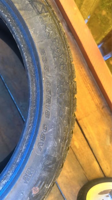 Продам зимние шины