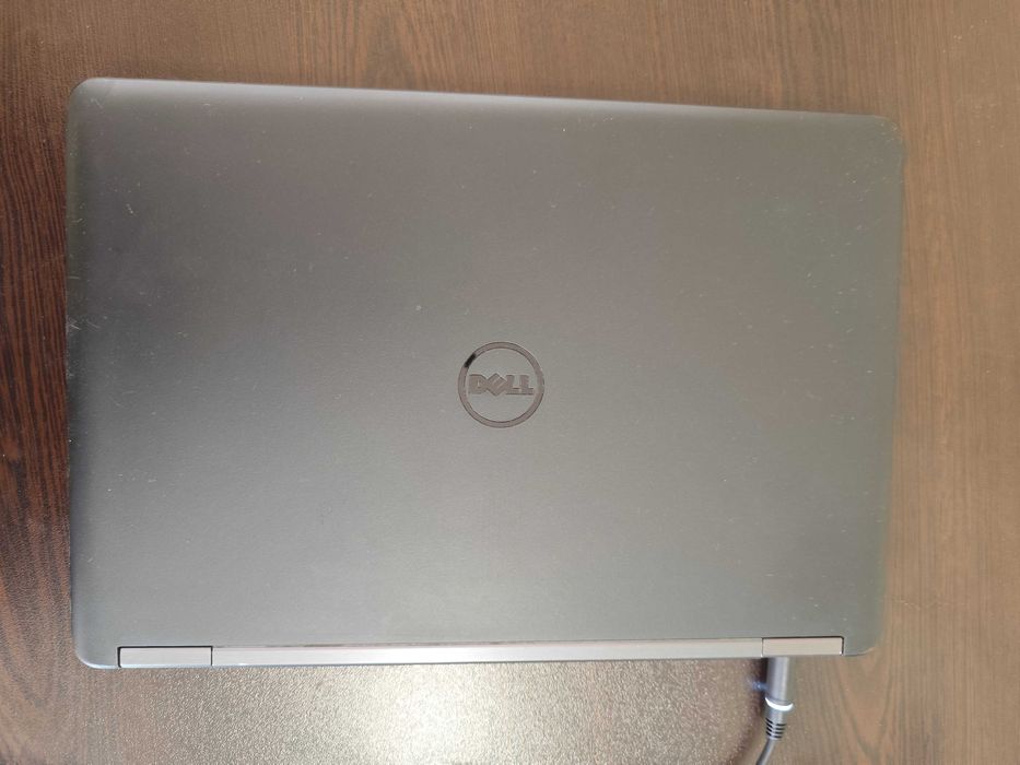 Лаптоп Dell latitude E5250 upgraded SSD 16GB RAM