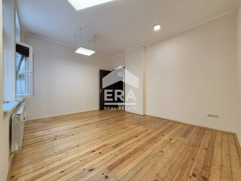 Продава се Офис в София, Център - 126 кв.м за 5715 €/кв.м - Снимка #5