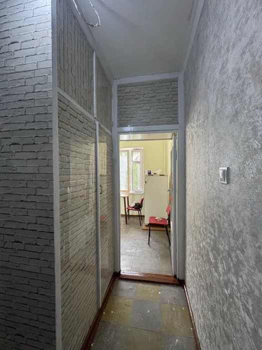 Продаю 1 комнатную квартиру Янгихает Спутник 15