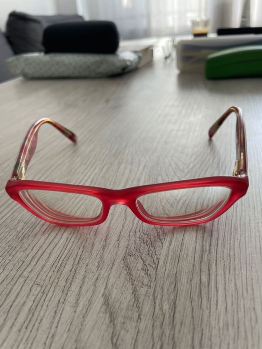 Детски дрехи и очила