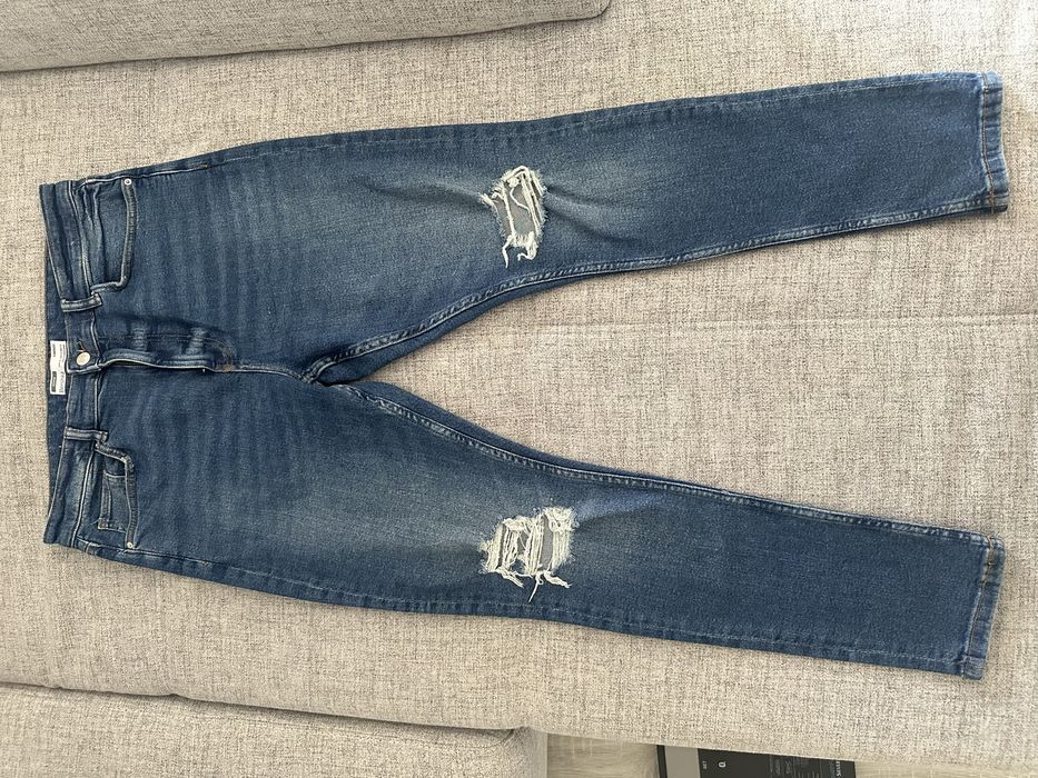 Blugi bărbați Bershka Carrot Fit