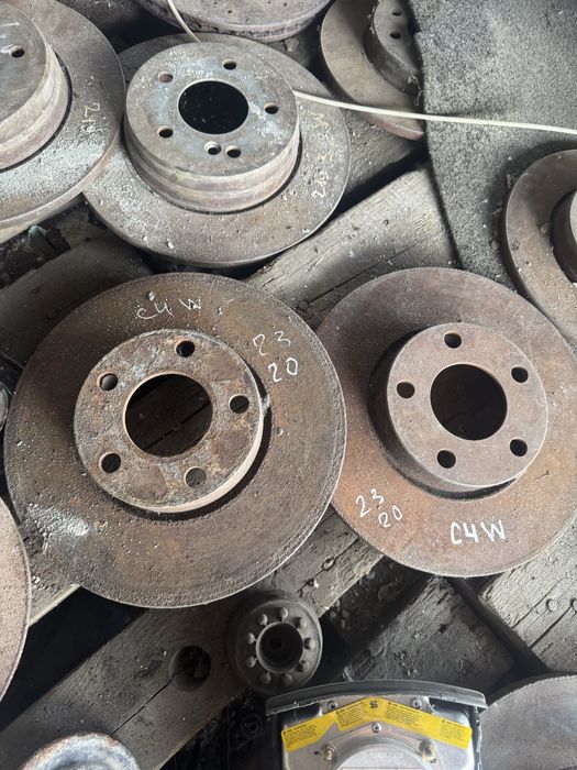 Суппорт ауди с4 ,пассат б3,гольф 3 ,рунер,кронос,w210 w202