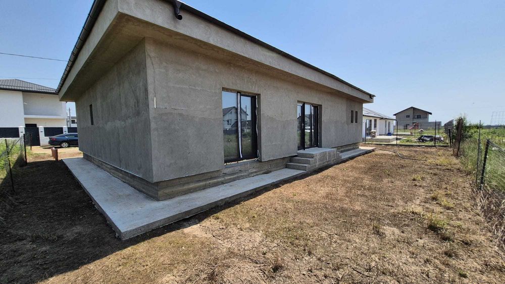 De vanzare teren + casa pe structura metalica la gri   - Com. Berceni