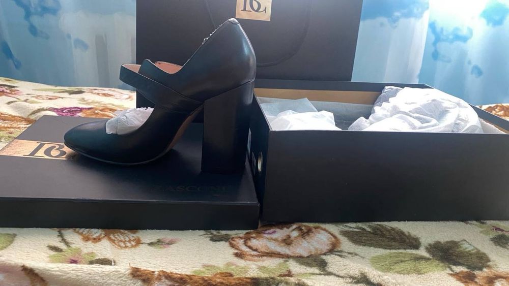 Туфли черные, кожаные Basconi