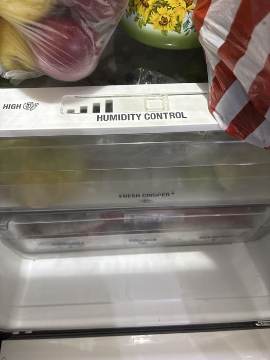 Hotpoint продам холодильник
