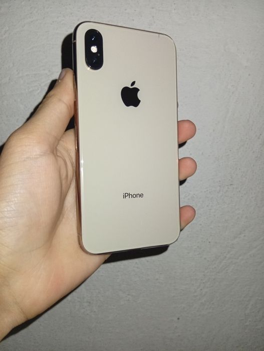 iPhone Xs не вскрывался