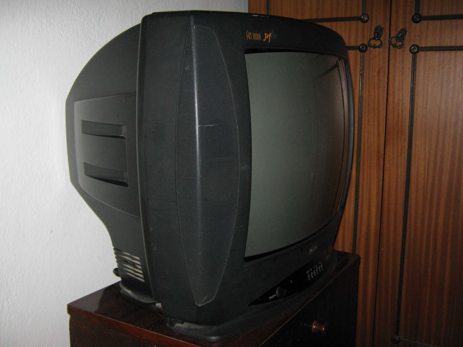 Телевизор марки-LG!