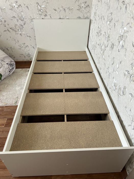 Продам кровать в хорошем состоянии