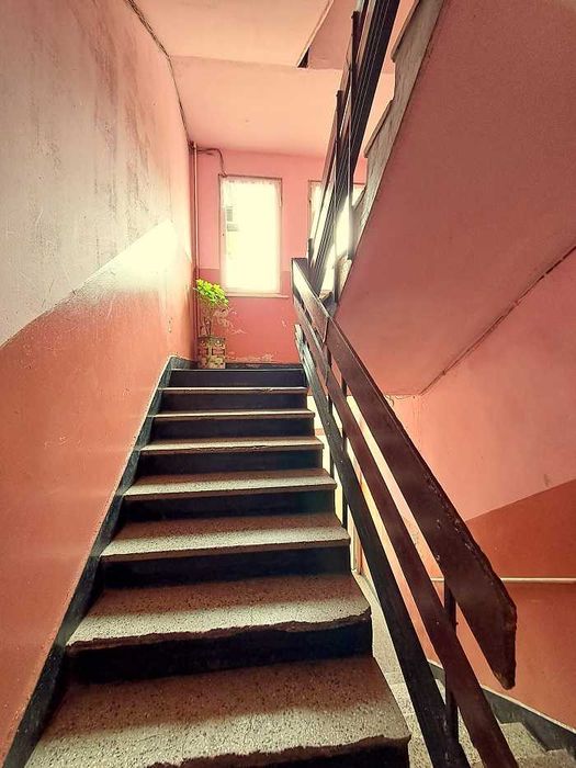 Дава се под наем Тристаен апартамент в София, Хладилника - 75 кв.м за 85000 € - Снимка #8