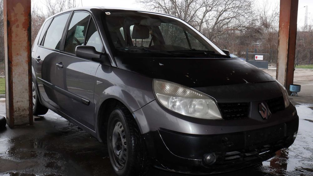 Renault Scenic II 2004-2009 година НА ЧАСТИ