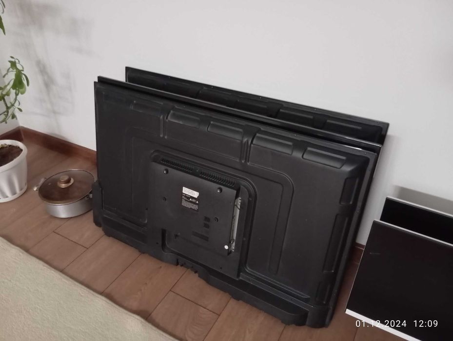 LED TV телевизор на запчасть не рабочий